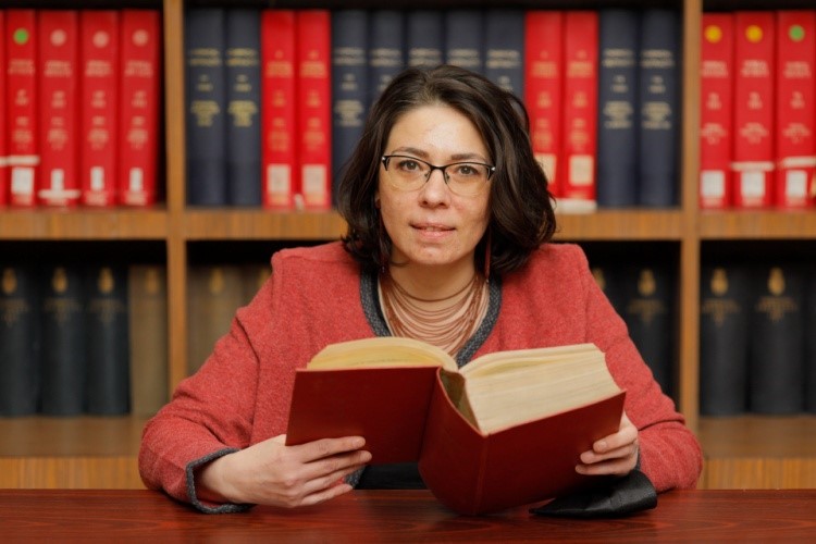 Dr. Simona Nica